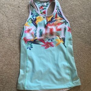 Zoot women’s tri tank EUC with shelf bra and 2 back pockets size small